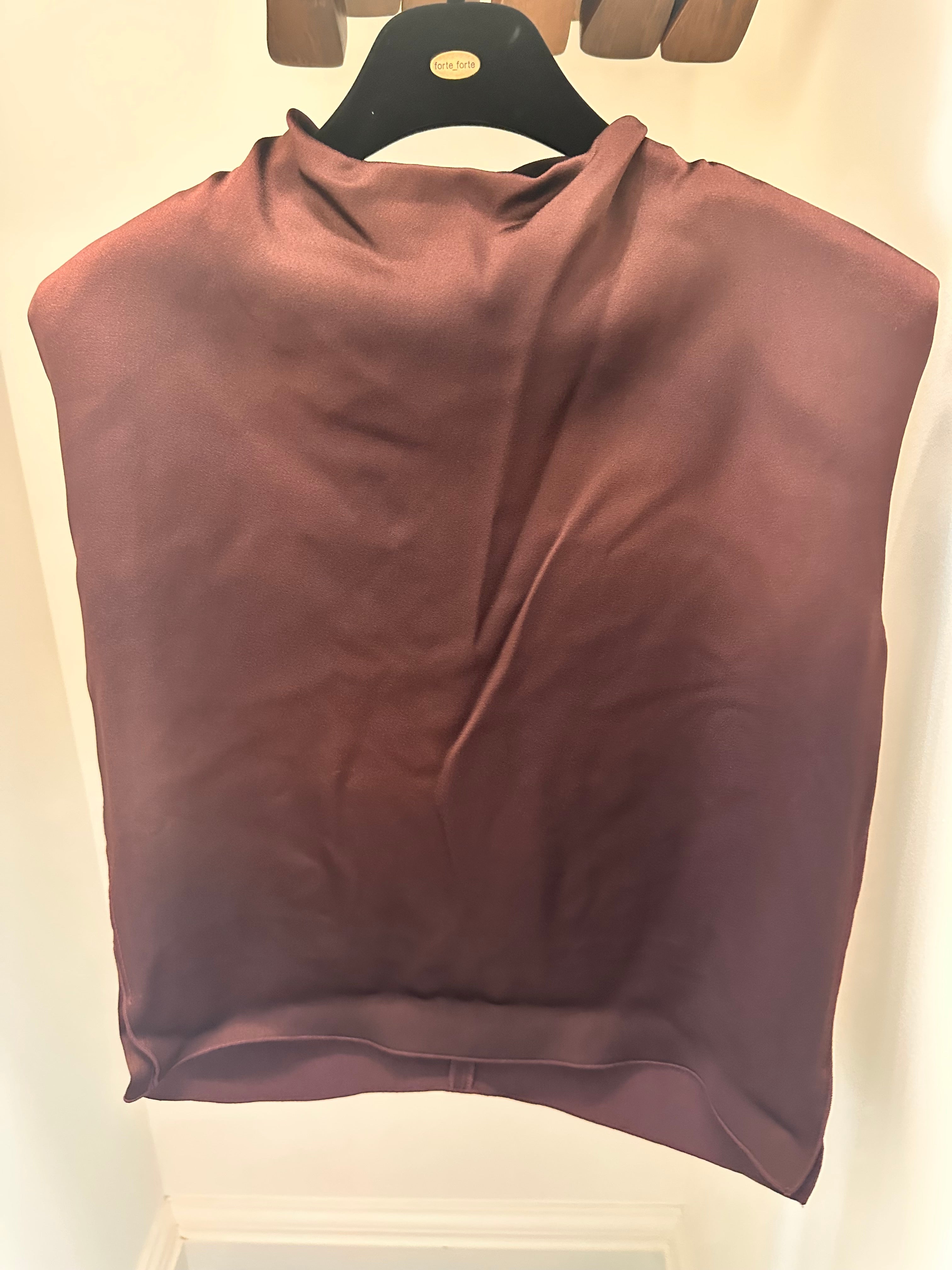 Satin Vin Top
