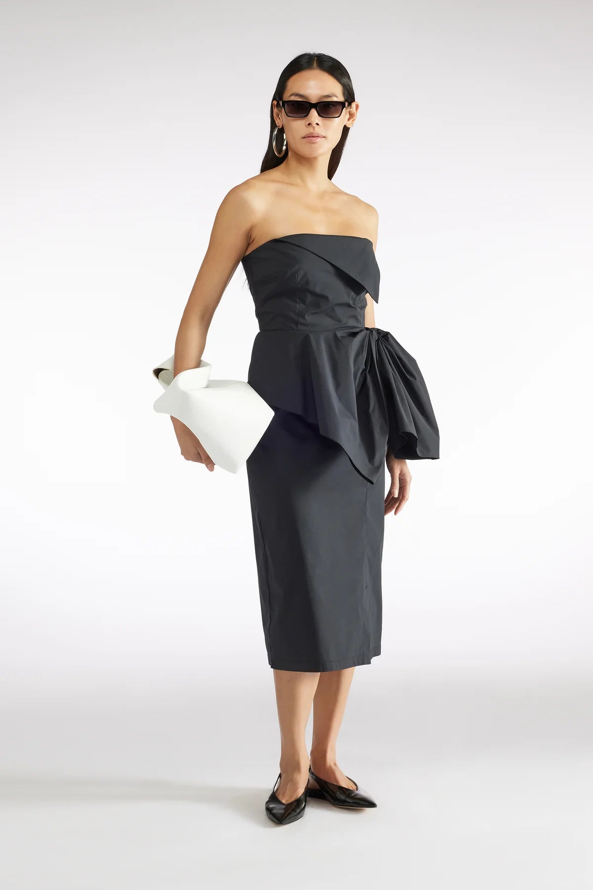 Strapless dress with bow
